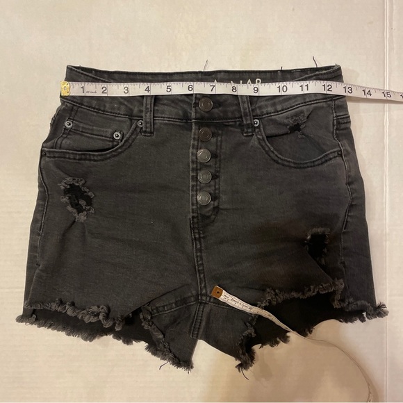 Vanilla Star black button fly high rise shortie shorts size 3 - Picture 5 of 5